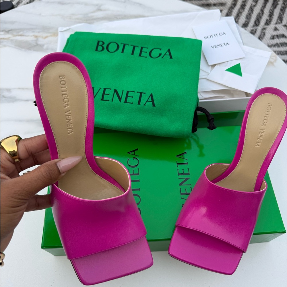 Authentic Bottega VENETA Stretch Sandals/Mules
